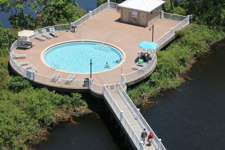 Hotel with Pool