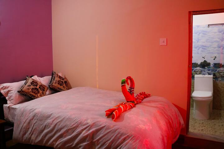 Room 4 of 68