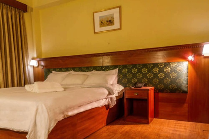 Room 13 of 48