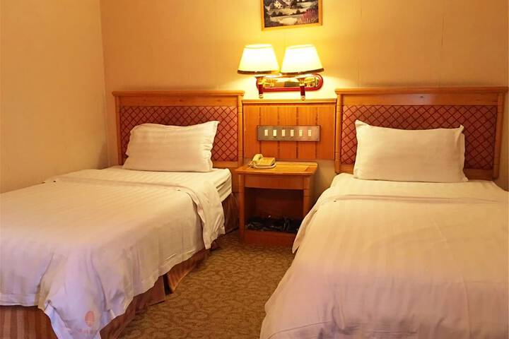 Room 28 of 48