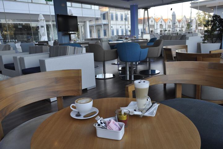 Breakfast/Coffee Service 39 of 69