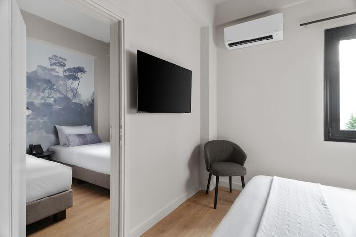 Room 9 of 36