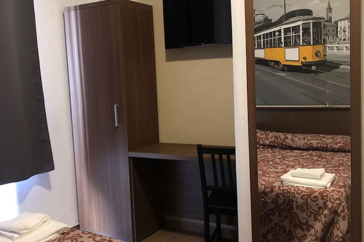 Room 18 of 101