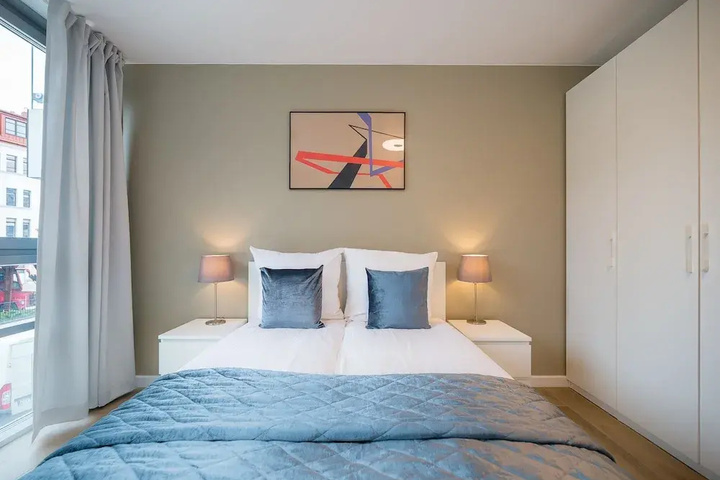 Room 2 of 19