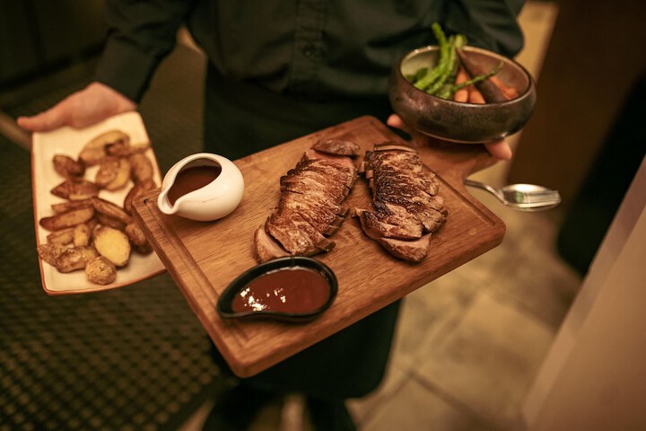 Dining 60 of 97
