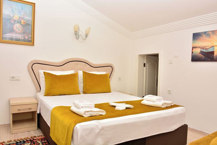 Room 20 of 48