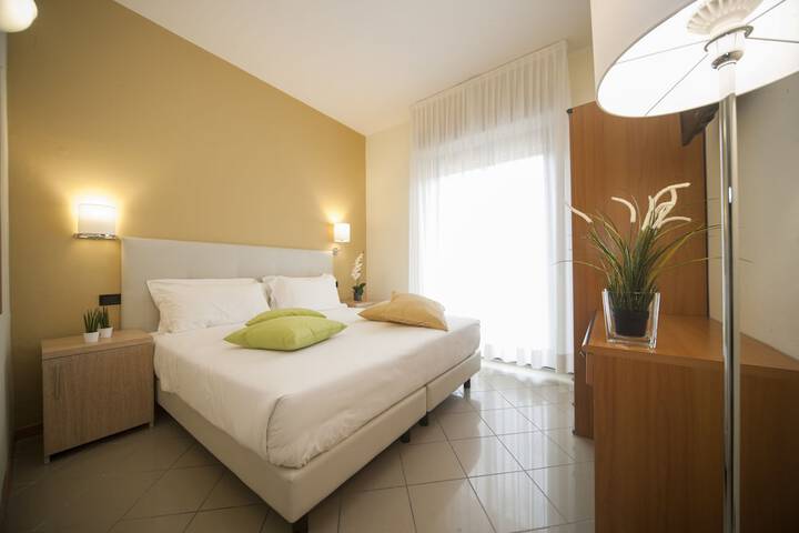 Room 9 of 24