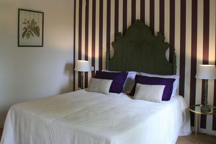 Room 3 of 40