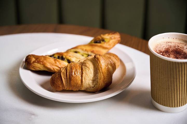 Breakfast/Coffee Service 99 of 144