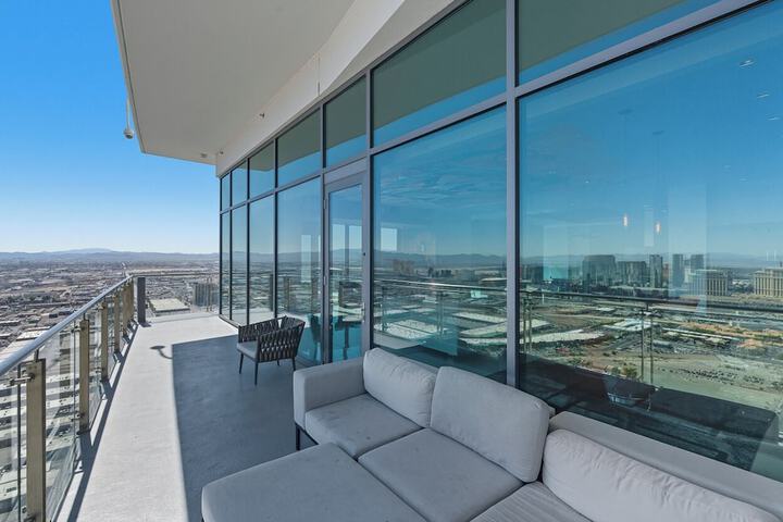 Terrace/Patio 301 of 484