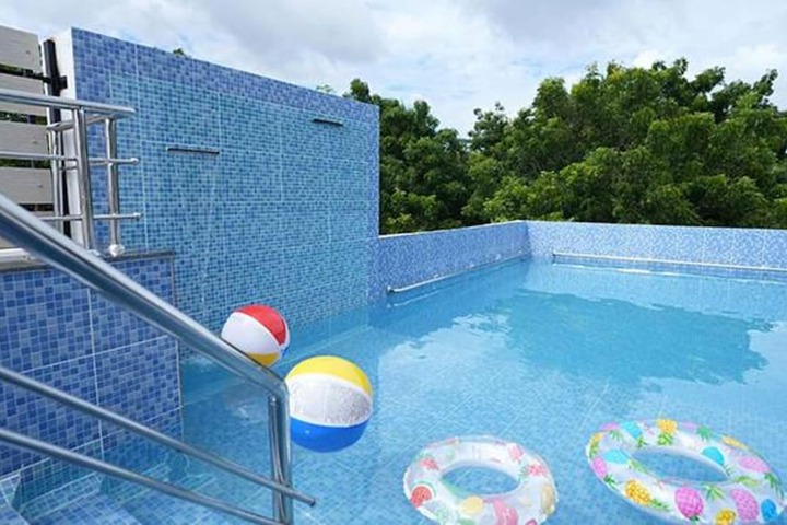 Pool 18 of 22
