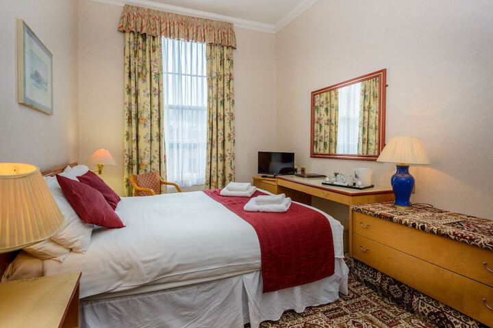 Room 3 of 49