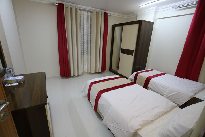 Room 9 of 23