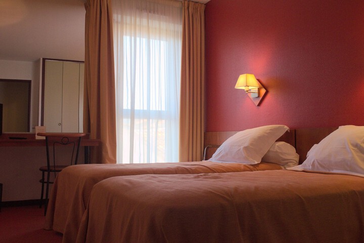 Room 8 of 23