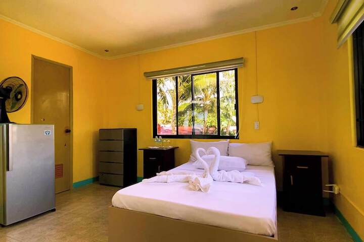 Room 9 of 21
