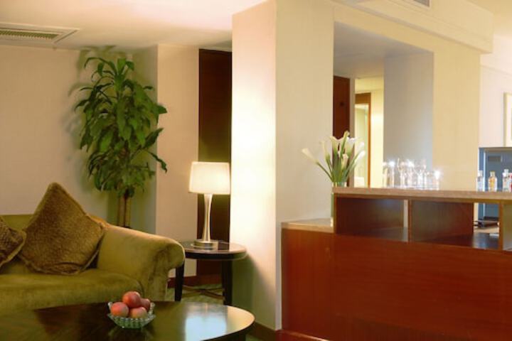Room 4 of 23