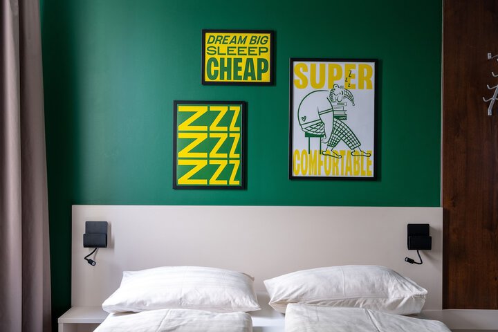 Room 12 of 31
