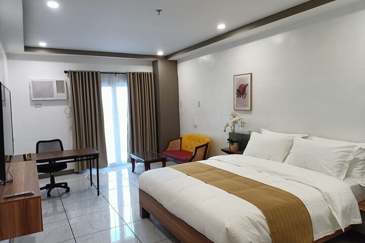 Room 11 of 20