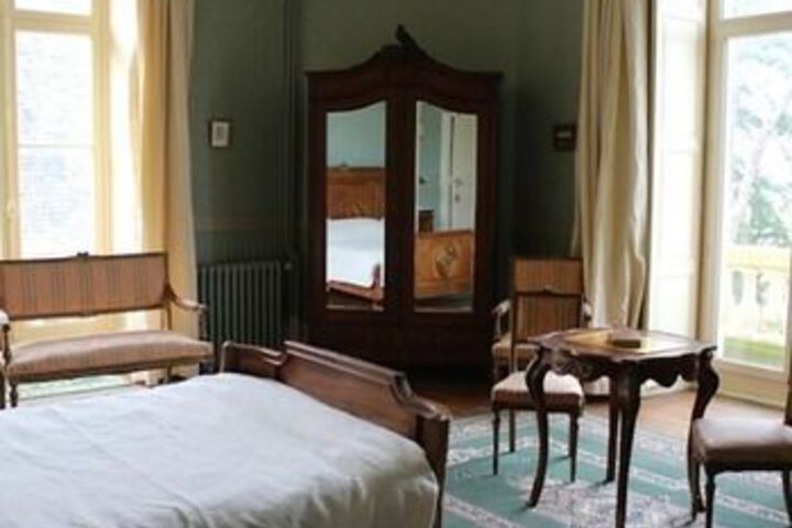 Room 19 of 37