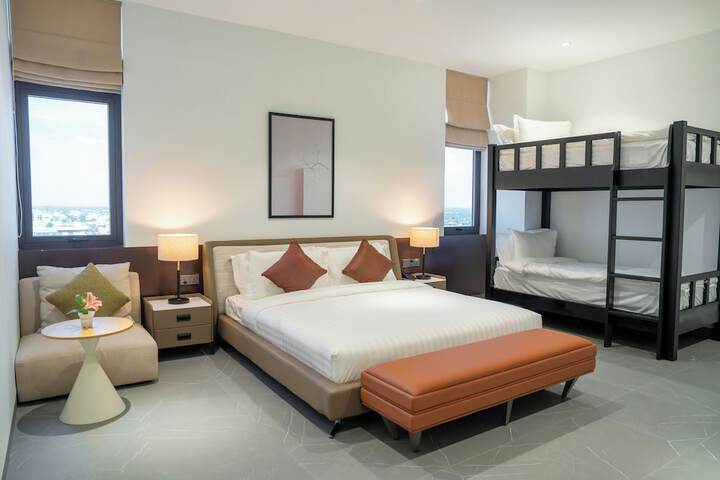Room 10 of 156