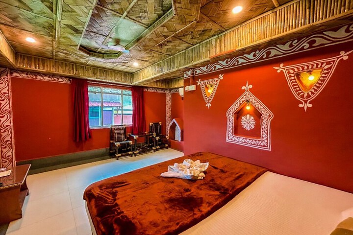 Room 12 of 20