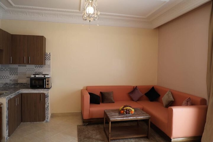 Room 10 of 27