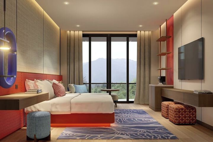 Room 8 of 21