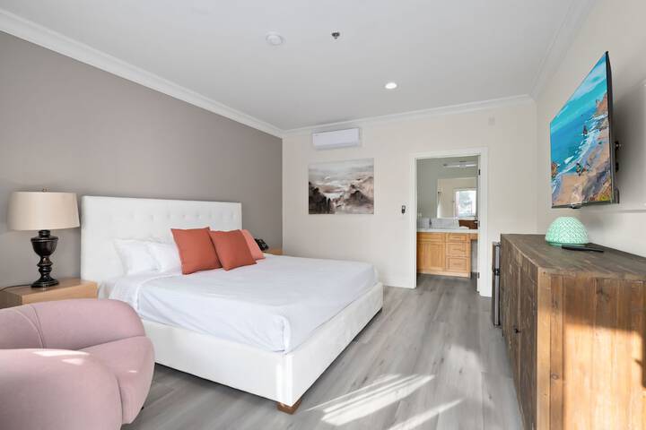 Room 16 of 36