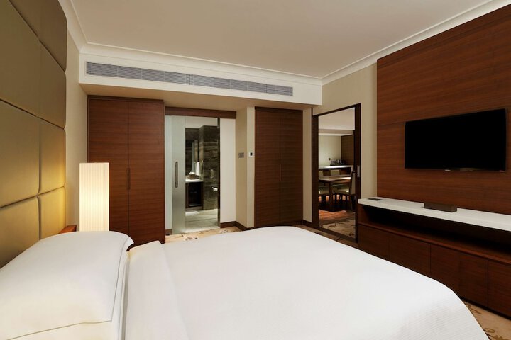 Room 21 of 114