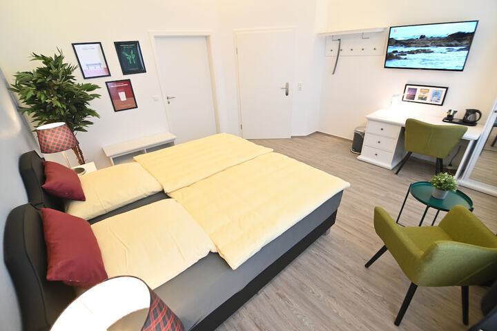 Room 27 of 149