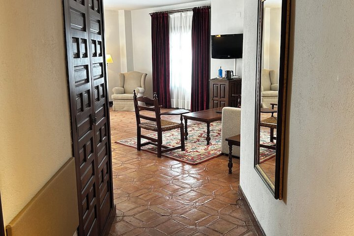 Room 8 of 49