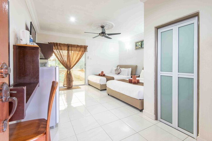 Room 15 of 48