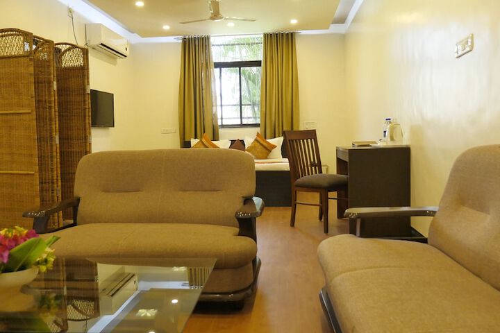 Room 12 of 24