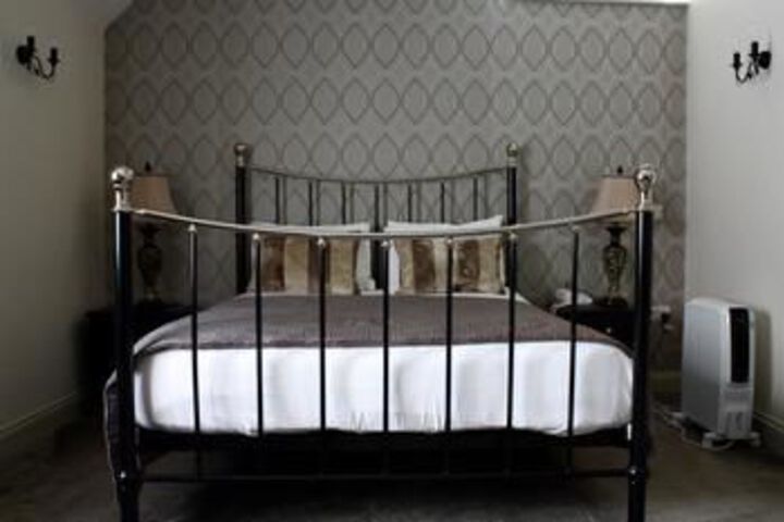 Room 10 of 31