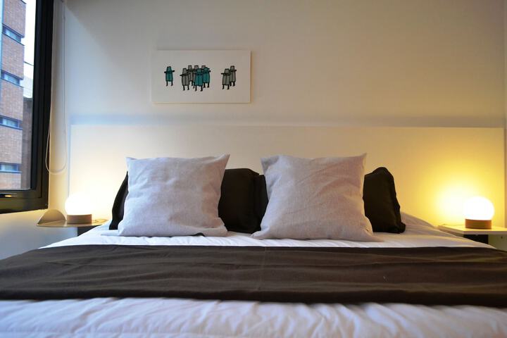 Room 9 of 25