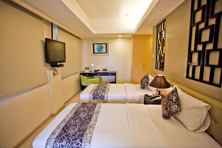 Room 12 of 66