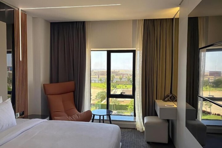 Room 83 of 134