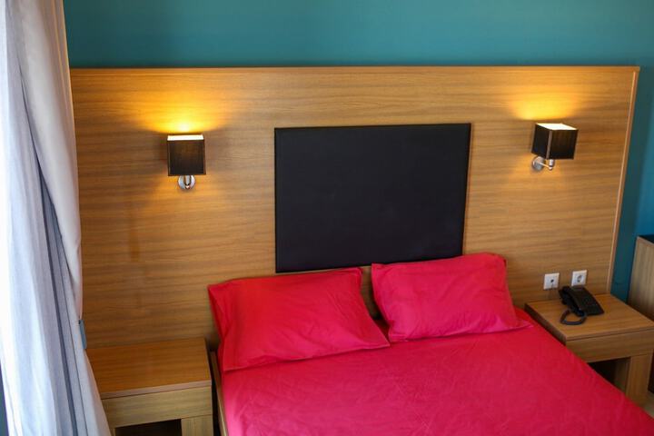 Room 4 of 24