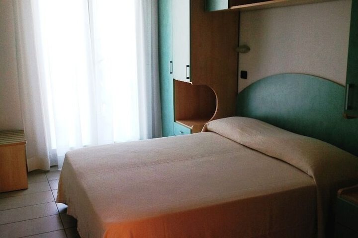 Room 20 of 36