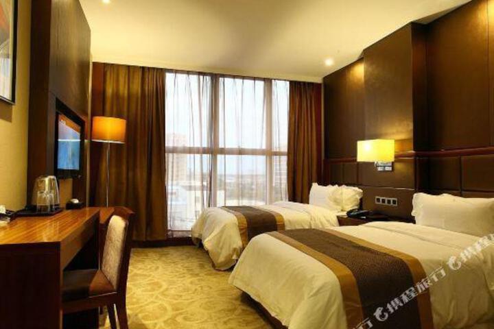 Four Seasons Green Teng Hotel (Outlets Airport Branch)