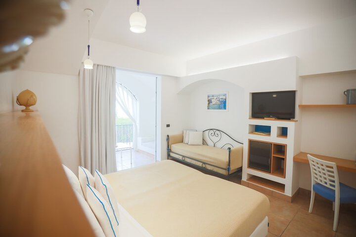 Room 14 of 120