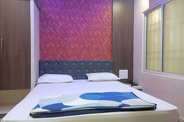 OYO 81150 Hotel Tipsy