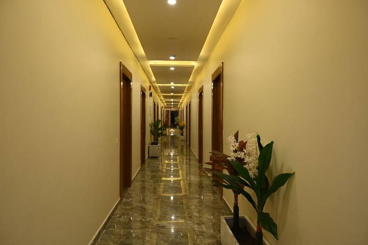 Ballroom/Hall 109 of 123