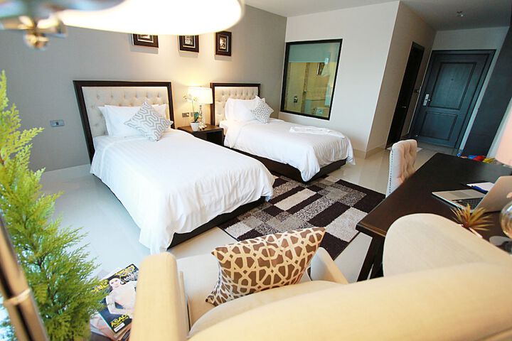 Room 6 of 49