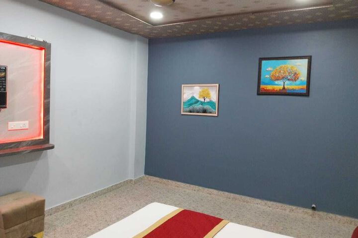 Room 25 of 29
