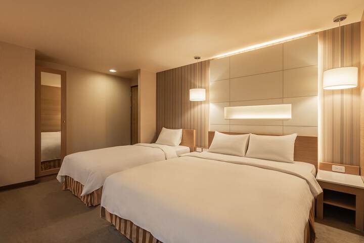 Room 16 of 43