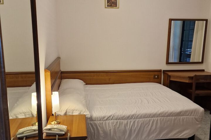 Room 16 of 58