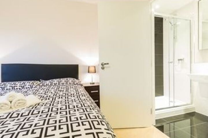 Room 8 of 22