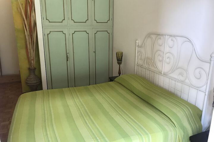 Room 10 of 39