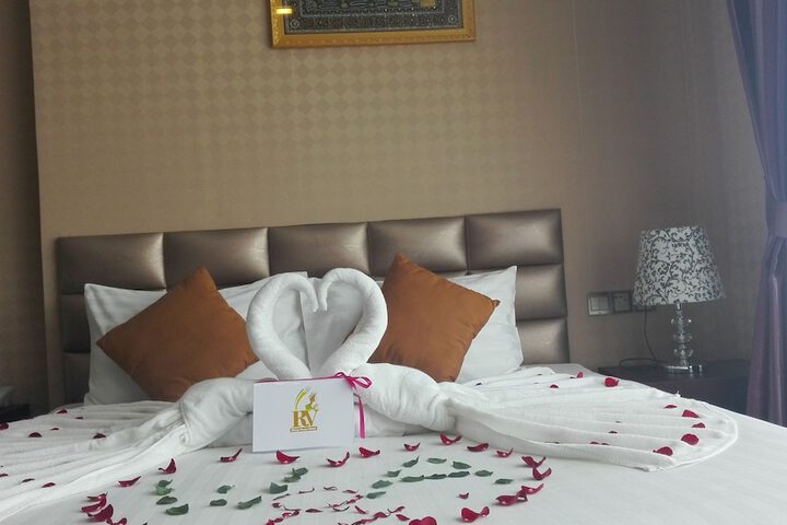 Room 3 of 38